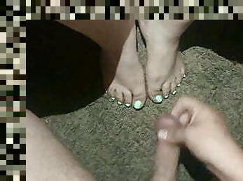 Amatuer Cum On Feet and Toes Cumpilation (Feet Cumshots) (Gr