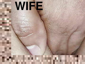 asyano, dyakol-masturbation, labasan, pekpek-puke-pussy, asawa-wife, gawa-sa-bahay, ina-nanay, laruin-ng-daliri-ang-pekpek, pinay