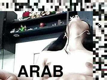 عربية, بالإصبع