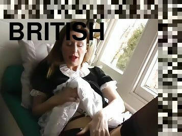 British maid rubs herself