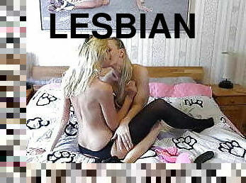2 Hot Lesbians really enjoy each other!!