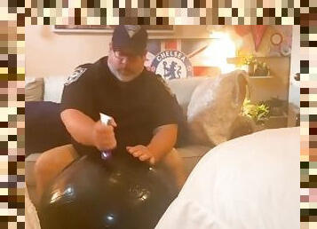 CHUB DADDY HAS BIGGEST HAND-FREE CUMSHOT EVER!! Chub coach humps a ball with two loads in his ass fr
