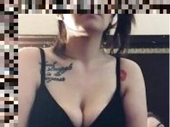 tetas-grandes, amateur, fetichista, fumando, morena