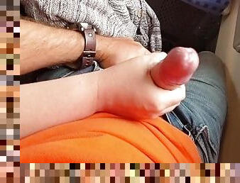 Riskanter öffentlicher Blow- und Handjob im Zug - CumChallenge Tag 7