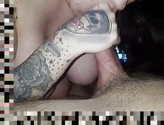 Tatted little whore loves sucking dick