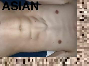 [ Asian bareback ] Twink cums while fucked hard.