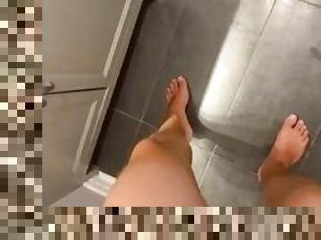 Teen jerking off feet