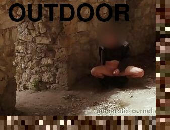 1993-09 / Outdoor masturbation at a touristic spot near castle ruins