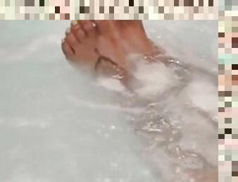 Pretty wet toes
