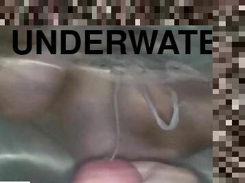 Cumming UNDERWATER in the bathtub in SLOWMO