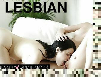 kelentit, syahwat, alat-kelamin-wanita, lesbian, main-dengan-jari, berciuman, petite, pengalaman