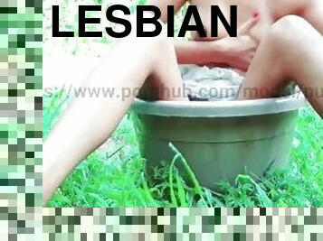 בחוץ, לסבית-lesbian, הינדו