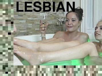 lesbo-lesbian, jalat, blondi, fetissi, poreallas, dominointi, suihinotto-sucking, varpaat