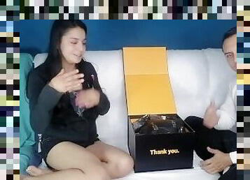 Unboxing PornHub 25k thanks