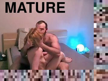 vana, amatöör, anaal, küpsemad, suhuvõtmine, milf, kodus-tehtud, emme, creampie, jalad