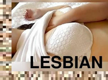 pezones, coño-pussy, lesbiana, mamá, novia, sexo-con-ropa, chupando