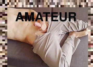 masturbation, amateur, ejaculation-sur-le-corps, gay, branlette, ejaculation, horny, européenne, euro, canapé