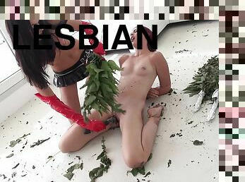 lesbo-lesbian, milf, lelu, bdsm, fetissi, lateksi, neitsyt, ruskeaverikkö, tatuointi