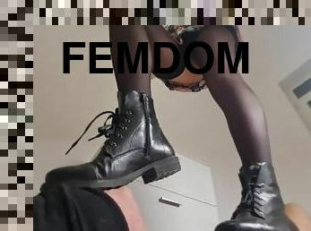 bdsm, esclave, pieds, sale, baisers, fétiche, bondage, maîtresse, bottes, femme-dominatrice