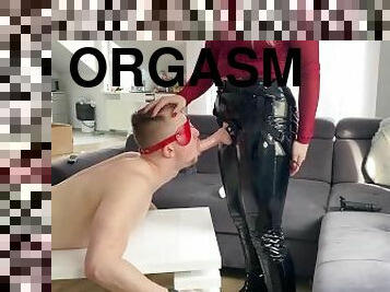 orgazem, šolarka, z-jermeni, babe, mami, bdsm, sužnja, dildo, solo, gospodična