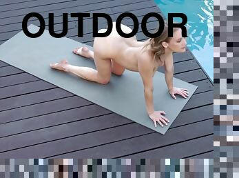 Cloe - True Naked Yoga