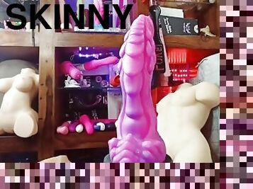 Sarah Sue Reviews Cupid Amor Fantasy Dildo from Wildolo