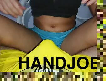 handjob-seks-dengan-tangan-wanita-pada-penis-laki-laki, celana-dalam-wanita, sperma, pakaian-dalam-wanita, ketat, celana-dalam