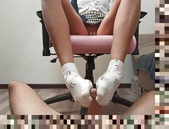 College girl made me cum on her socks!!!