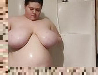 SSBBW Bath Time