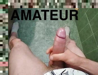 I masturbate my big cock to cum profusely