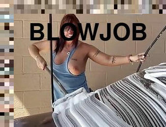 Tits out at the carwash then a blowjob, cumkiss