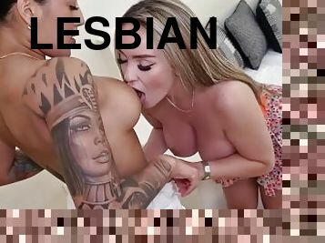 I Pat my hotel room with lesbian sex+ i put my finger in her ass
