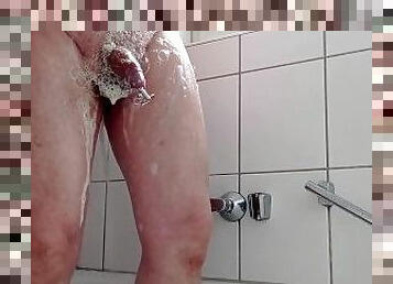 Pee (peeing,Pissing)through hollow penis plug in the shower