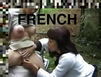 cul, gros-nichons, en-plein-air, lesbienne, milf, française, voiture, bas, brunette