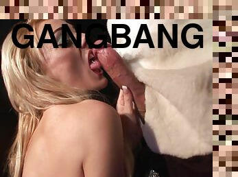 Costume Party Endet In Gangbang Party
