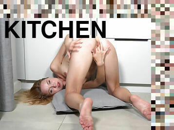 Slim hot Milka Vi solo fucks her cunt in the kitchen