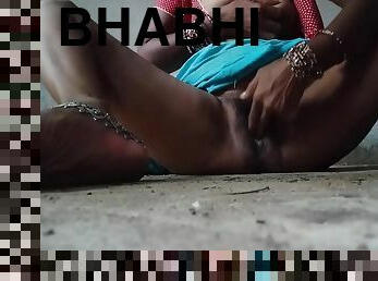 Village Bhabhi Ki Fingering Sex