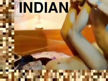 Pati Ko Sulake Dewar Ke Sath Chudti Thi Hot Bhabi