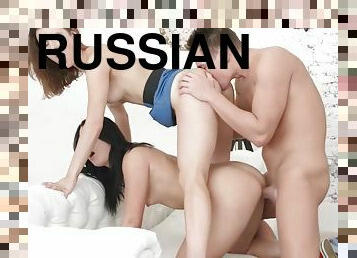 russisk, anal, hardcore, fingering, trekanter, knepning, barberet, brunette, små-patter