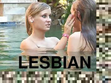 orang-telanjang, di-tempat-terbuka, lesbian-lesbian, pertama-kali, fetish-benda-yang-dapat-meningkatkan-gairah-sex