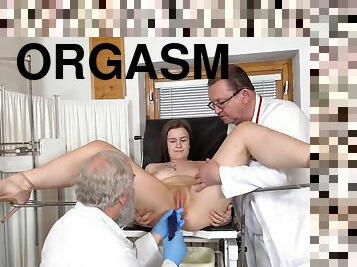 orgasm, adolescenta, jucarie, fetish, tatuaj, examen-ginecologic