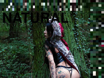 Tattooed vixen Megan Inky masturbates in the middle of the woods