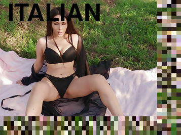 Sultry italian Valentina Nappi masturbates in the nature