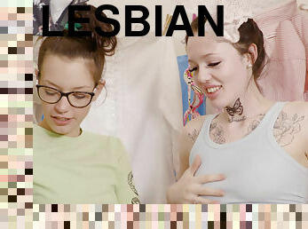 רחצה, לסבית-lesbian, טבעי, מנוקב, קעקוע