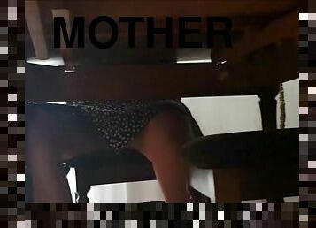 jenis-pornografi-milf, ibu-mother