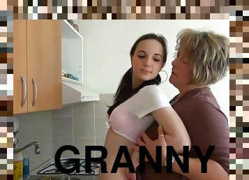 vanha, pillu-pussy, kolutyttö, kypsä, isoäiti-granny, lesbo-lesbian, milf, äityli, nuori-18, 18-v