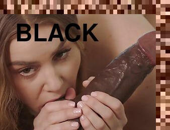 BLACKED Blondie Model Meets Mandingo S Enormous Black Penis - Xozilla Porn