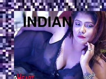 Very Hot Indian Saree Model Nightingale