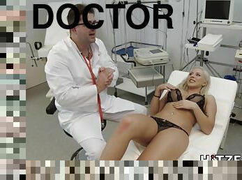 Jizz On The Nurse - lilli vanilli medical fetish sex