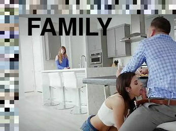 Show Daddy And Inside Me Xxx Steamy Family Breakfast Sex - Amateurs